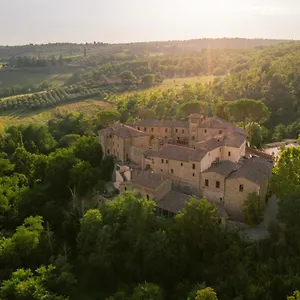 https://castel-monastero.it-tuscanyhotel.com